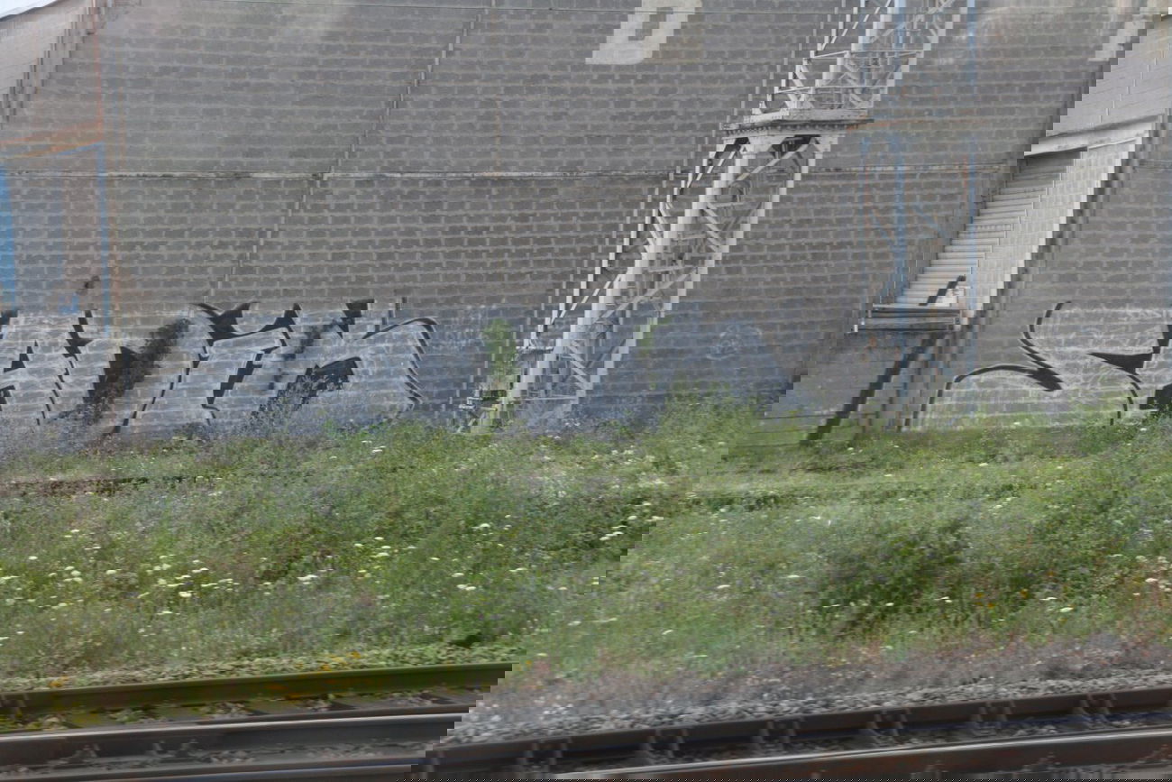 Graffiti Bombing in Metz - Photo by strasbourgraffiti