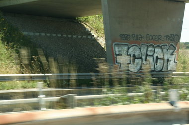 Graffiti Bombing - Photo by strasbourgraffiti - 7