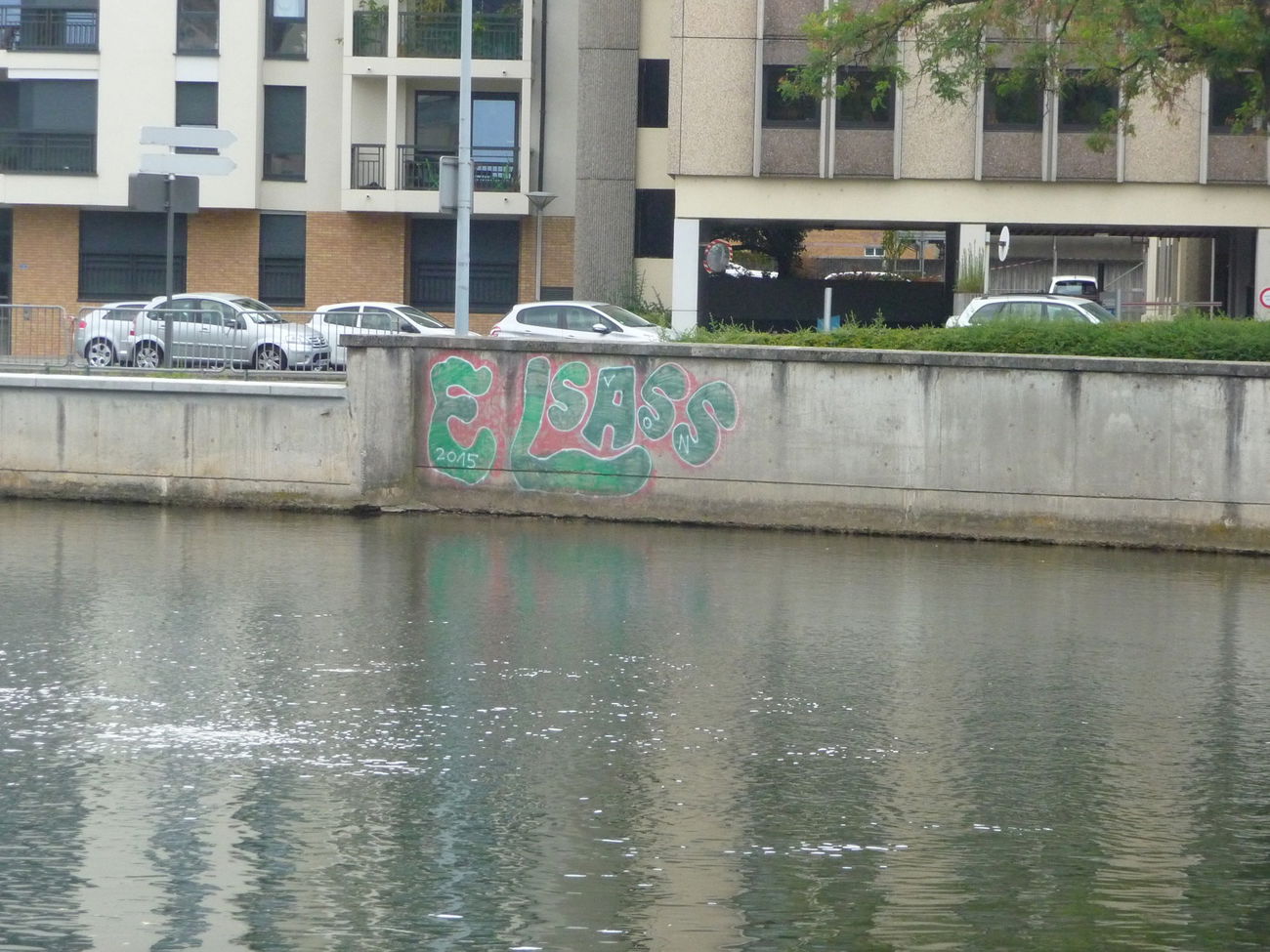 Graffiti Bombing - Photo by strasbourgraffiti