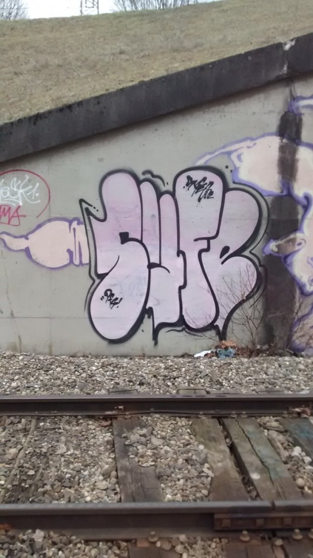 Graffiti Bombing - Photo by strasbourgraffiti