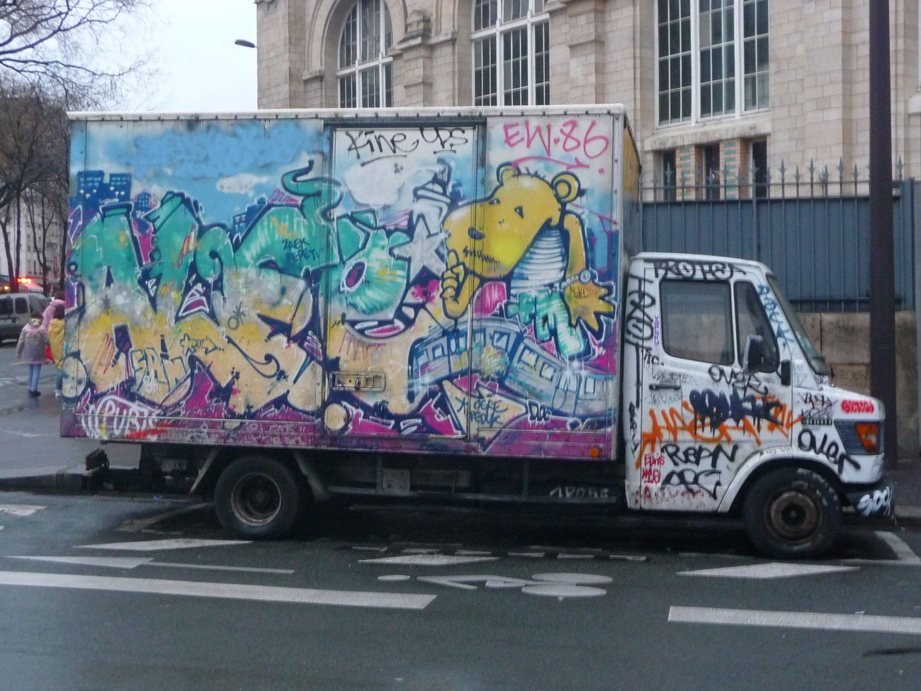 Graffiti Bombing - Photo by strasbourgraffiti