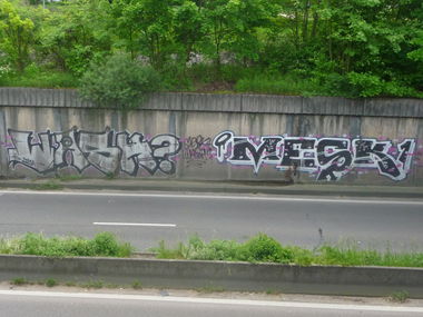 Graffiti Bombing - Photo by strasbourgraffiti
