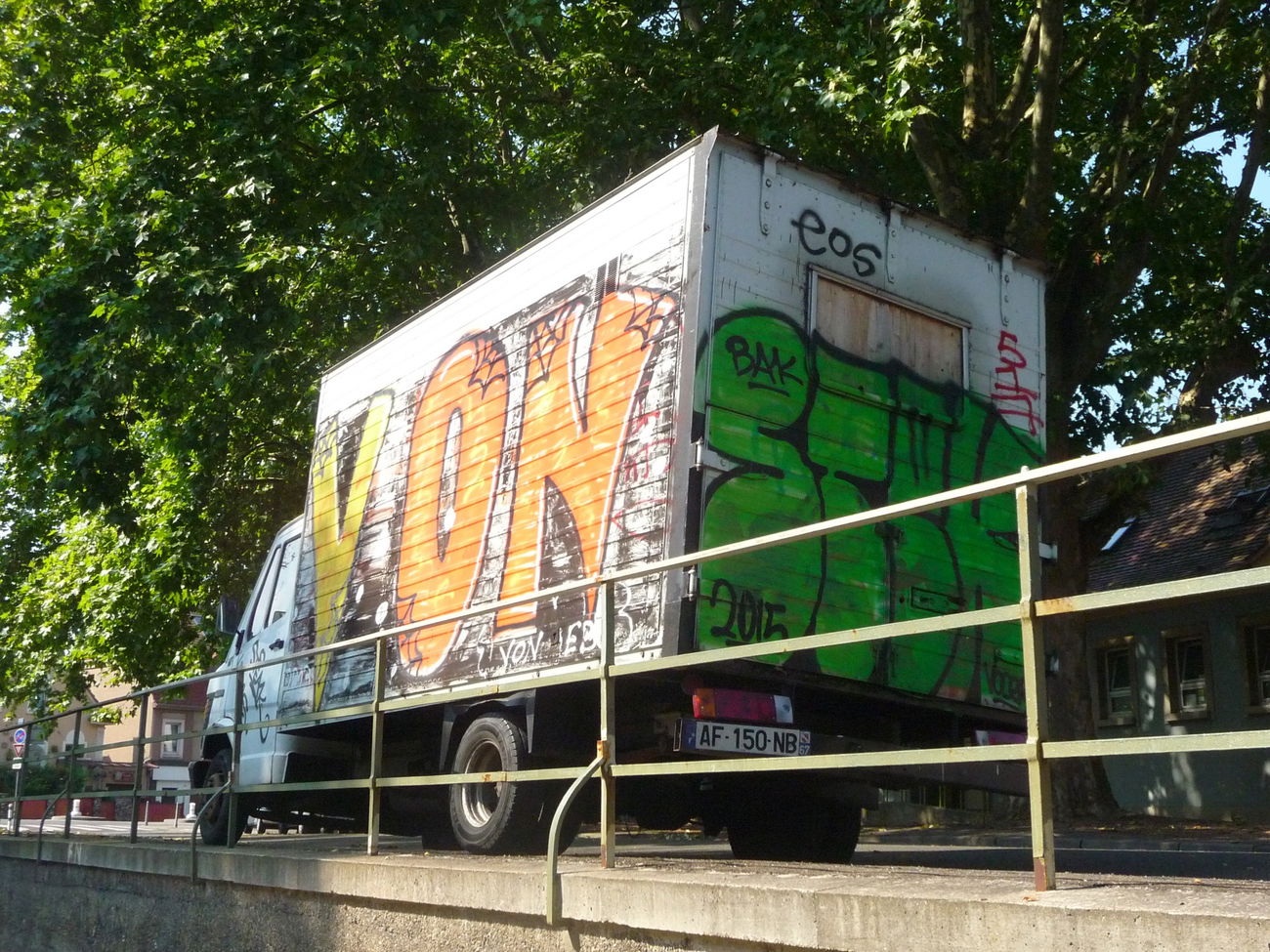 Graffiti Bombing - Photo by strasbourgraffiti