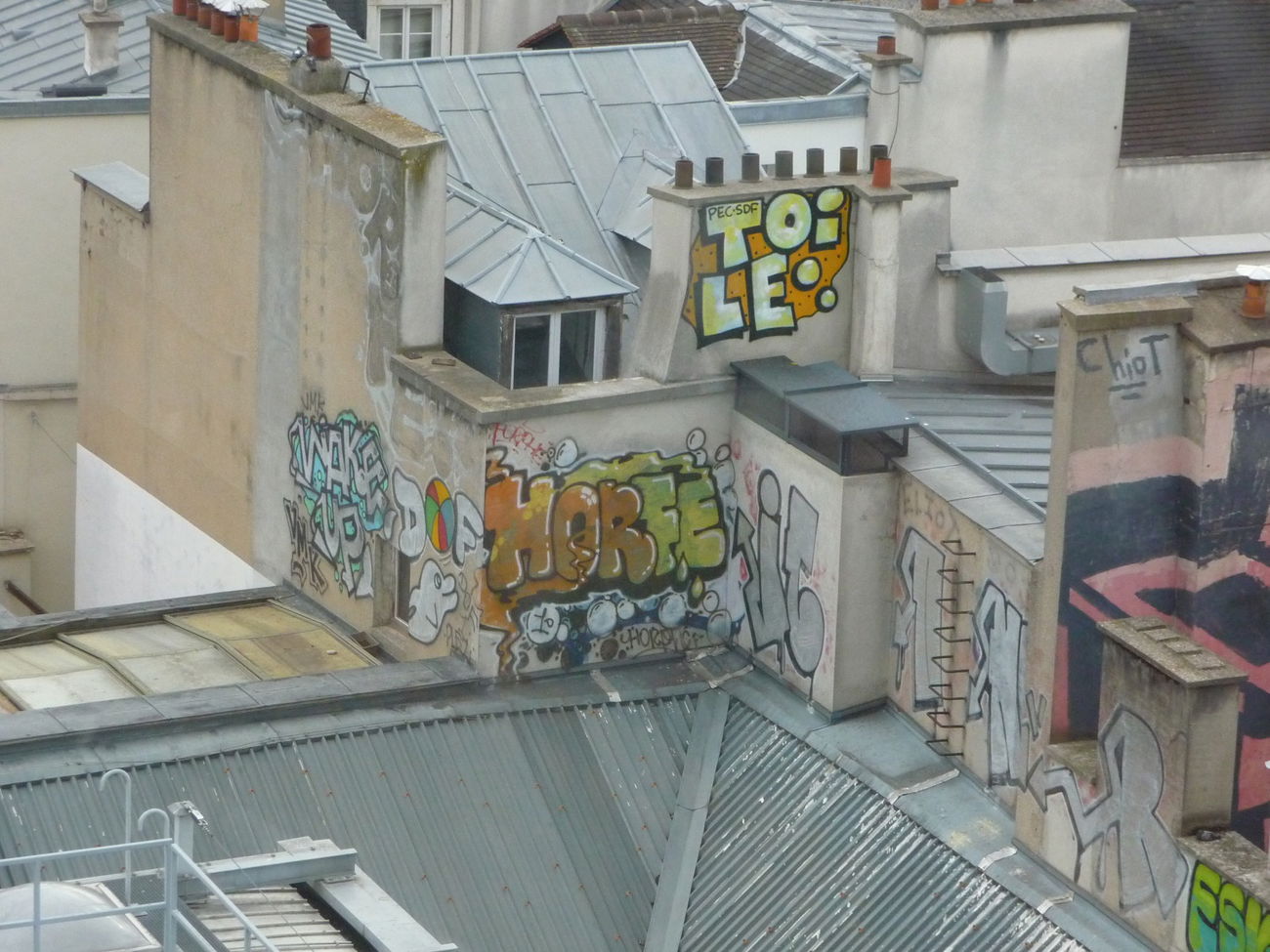 Graffiti Bombing - Photo by strasbourgraffiti