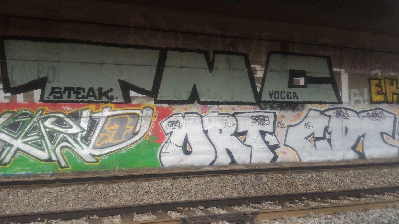 Graffiti Bombing - Photo by strasbourgraffiti