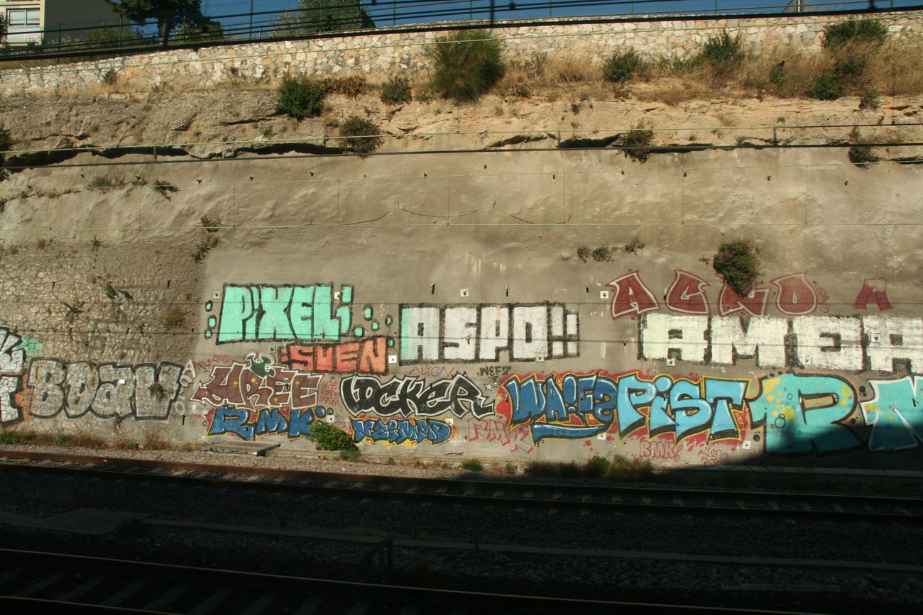 Graffiti Bombing - Photo by strasbourgraffiti