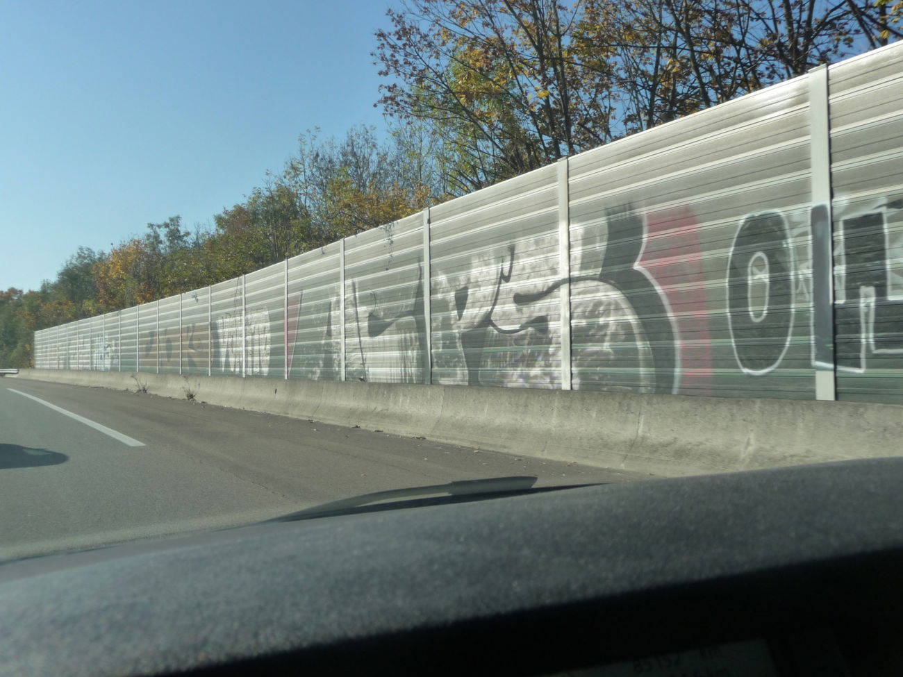 Graffiti Bombing - Photo by strasbourgraffiti