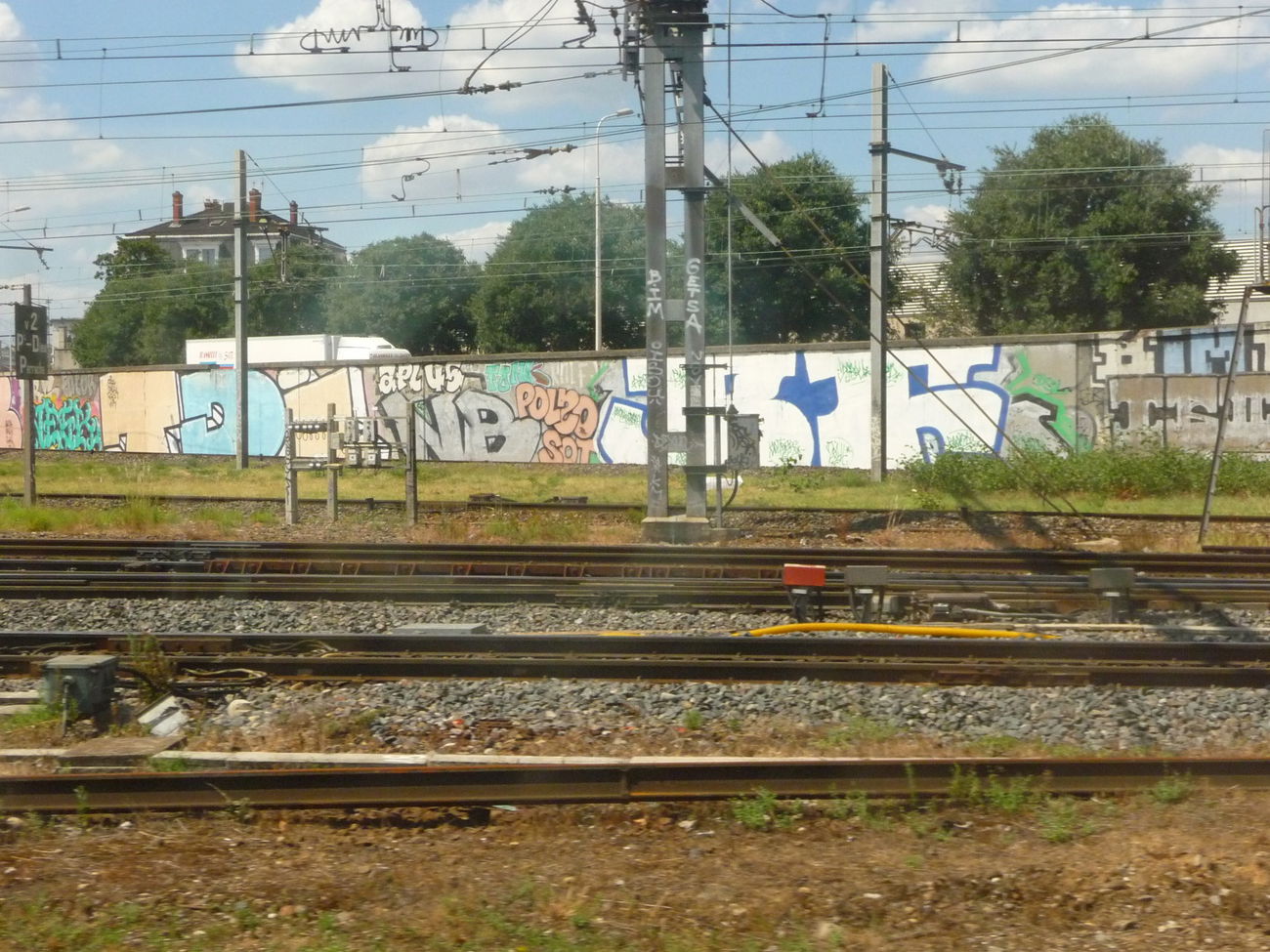 Graffiti Bombing - Photo by strasbourgraffiti