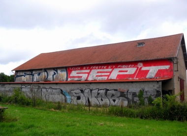 Graffiti Bombing - Photo by strasbourgraffiti