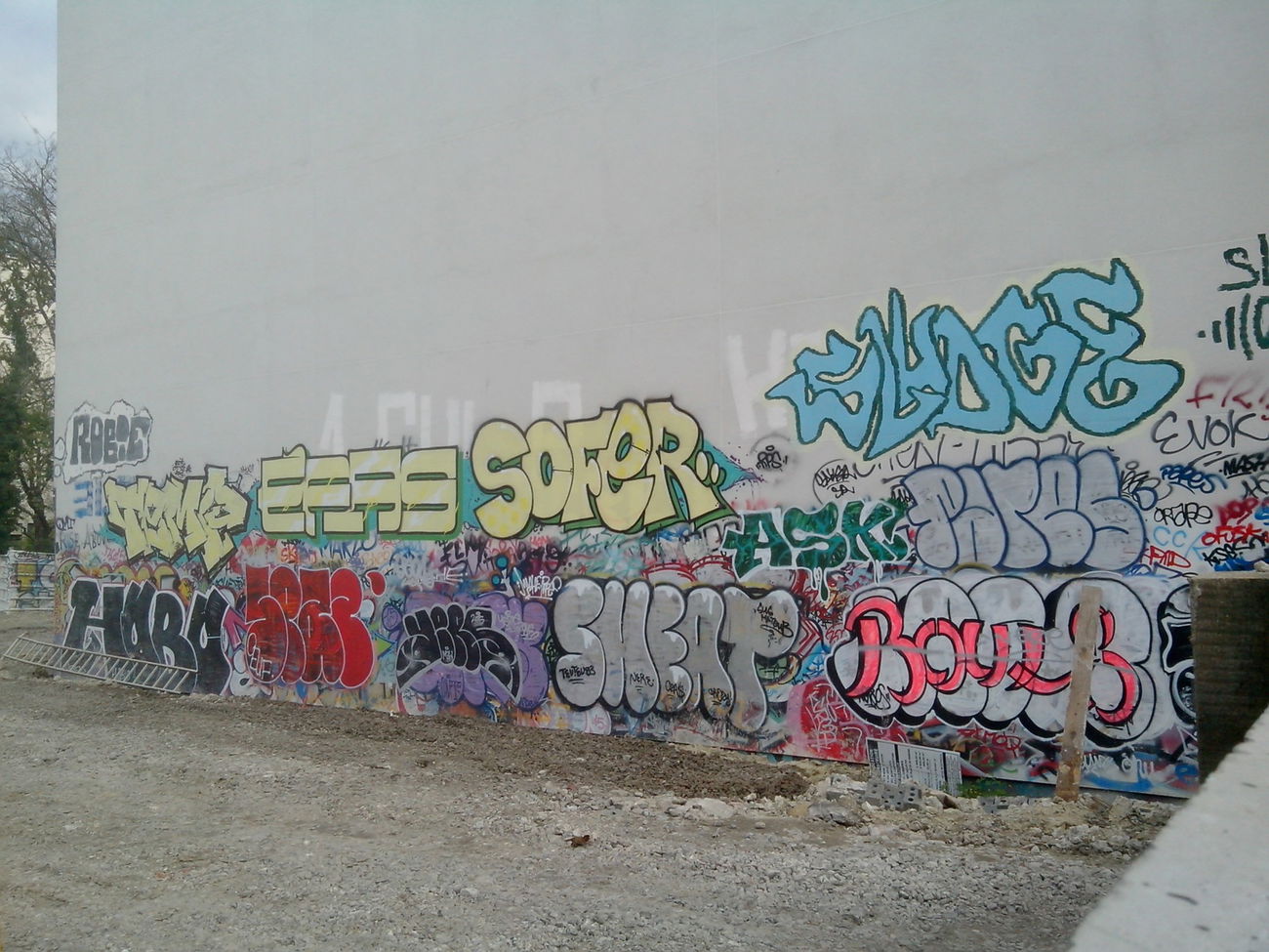 Graffiti Bombing - Photo by strasbourgraffiti