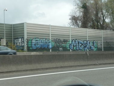 Graffiti Bombing - Photo by strasbourgraffiti