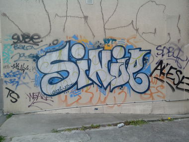 Graffiti Bombing - Photo by strasbourgraffiti
