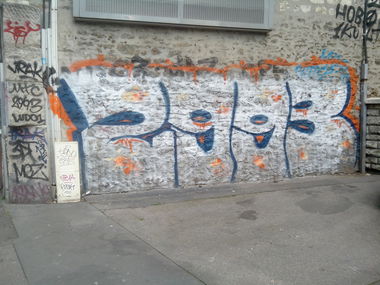 Graffiti Bombing - Photo by strasbourgraffiti