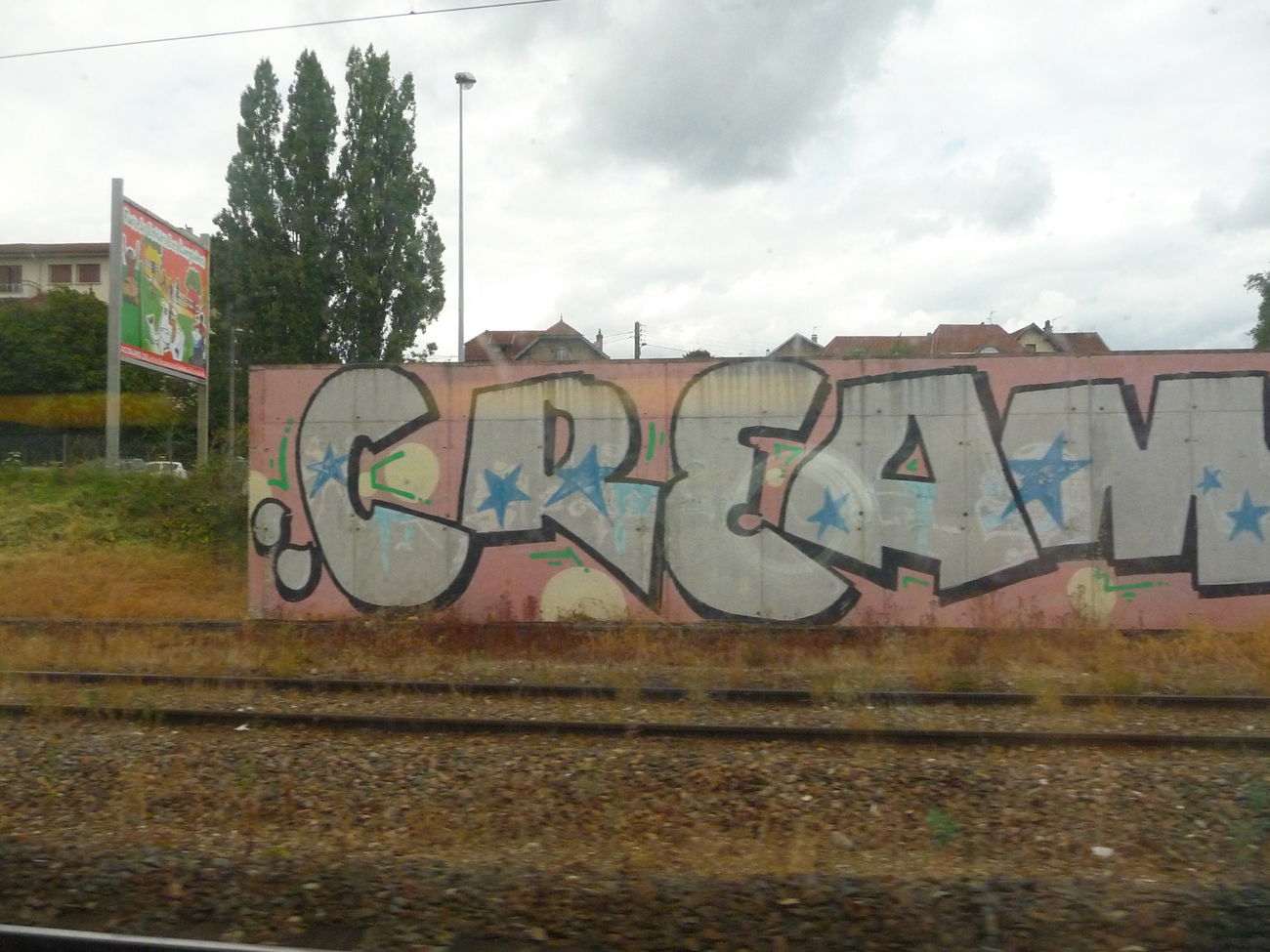 Graffiti Bombing - Photo by strasbourgraffiti