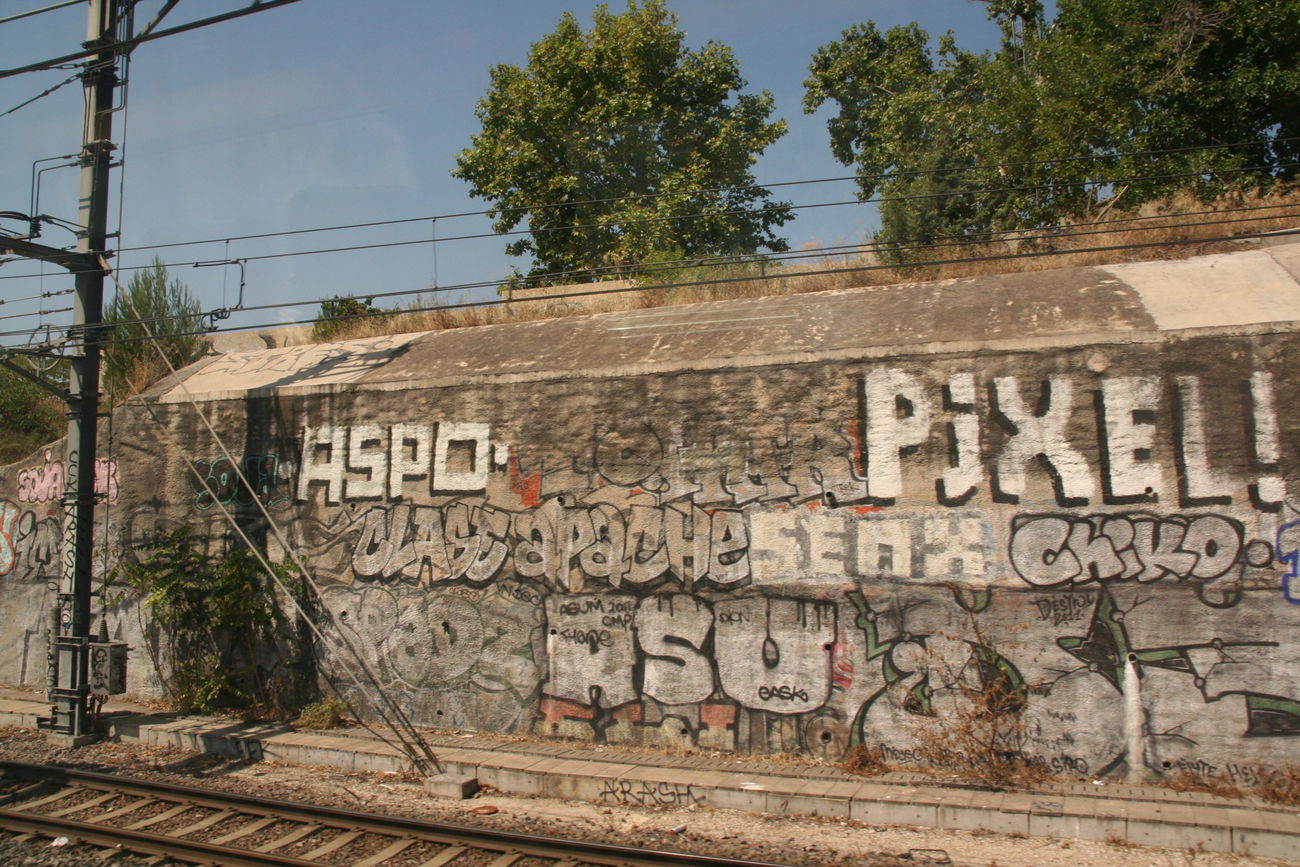 Graffiti Bombing - Photo by strasbourgraffiti