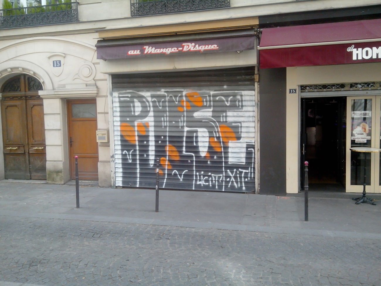 Graffiti Bombing - Photo by strasbourgraffiti