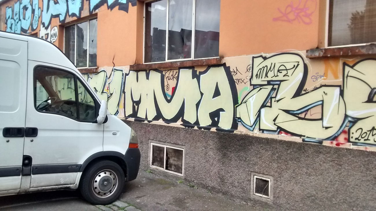 Graffiti Bombing - Photo by strasbourgraffiti