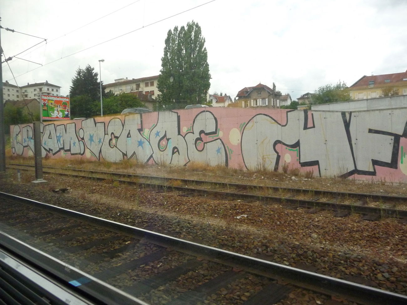 Graffiti Bombing - Photo by strasbourgraffiti