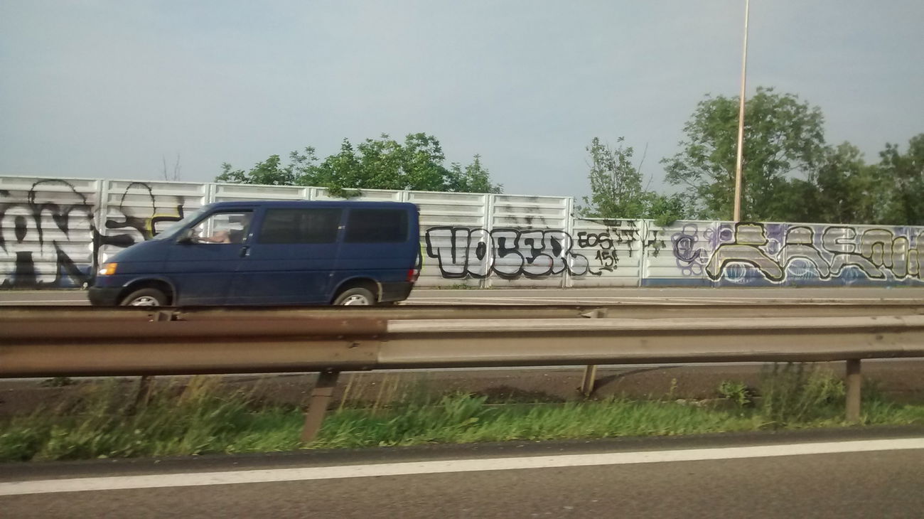 Graffiti Bombing - Photo by strasbourgraffiti