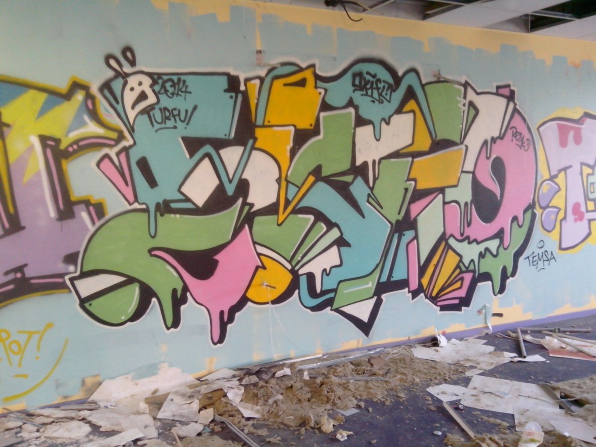 Graffiti Wall - Photo by strasbourgraffiti