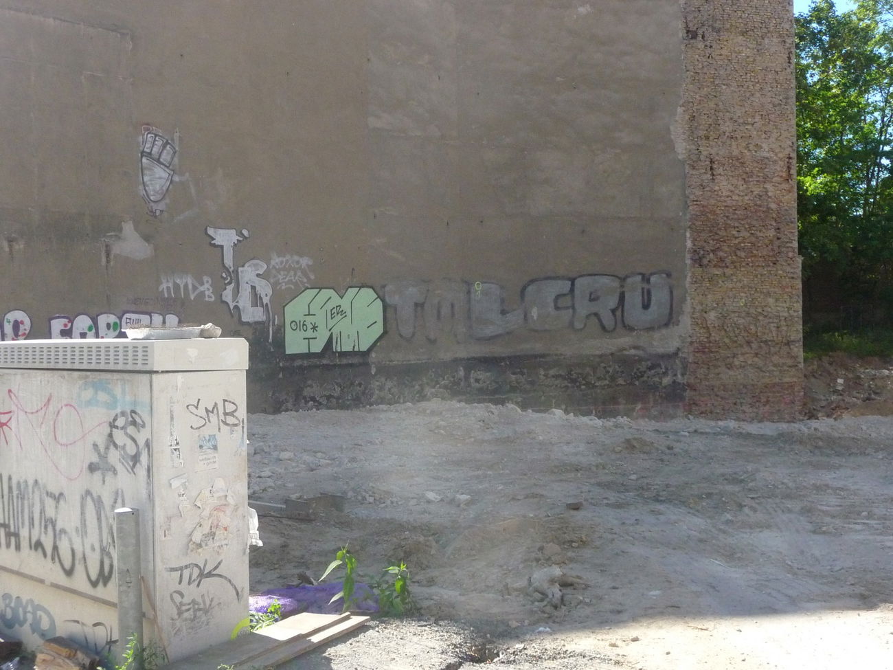 Graffiti Bombing - Photo by strasbourgraffiti