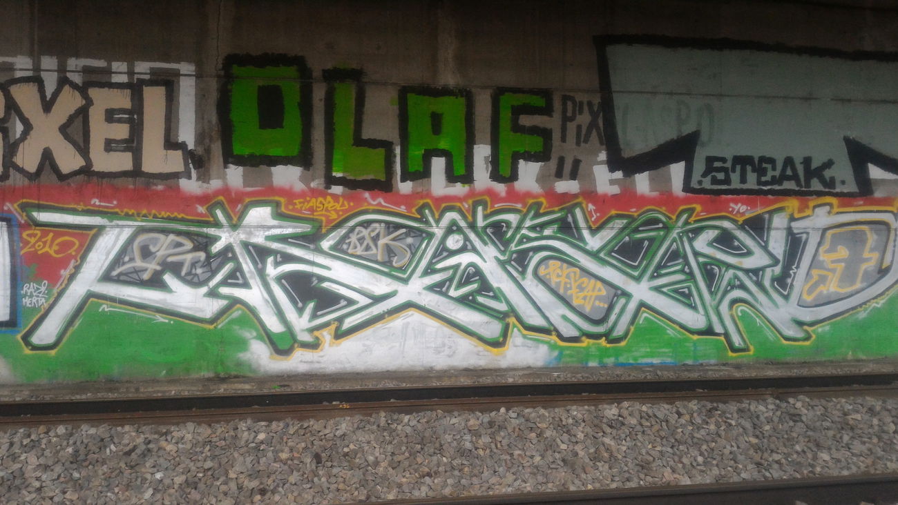 Graffiti Bombing - Photo by strasbourgraffiti