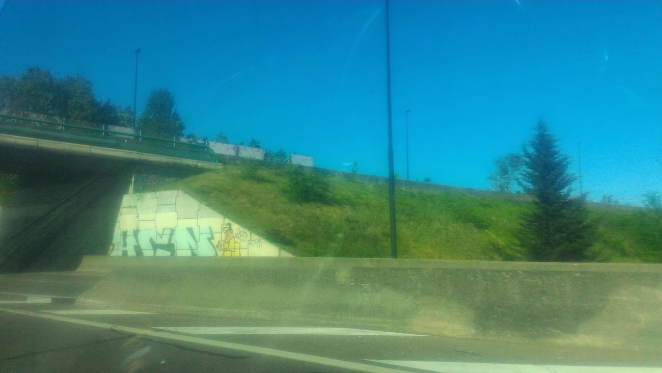 Graffiti Bombing - Photo by strasbourgraffiti