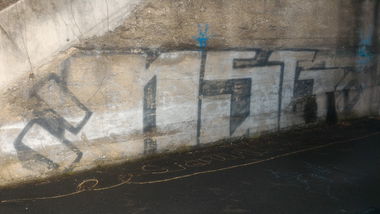 Graffiti Bombing - Photo by strasbourgraffiti