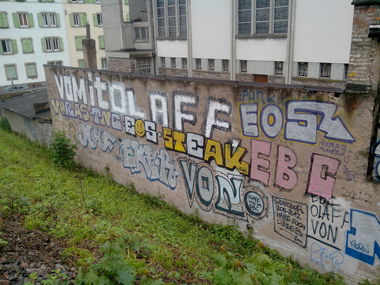 Graffiti Bombing - Photo by strasbourgraffiti