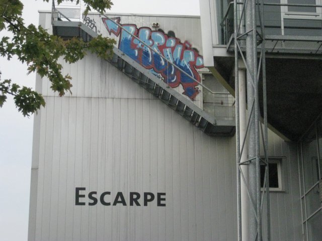 Graffiti Bombing - Photo by strasbourgraffiti