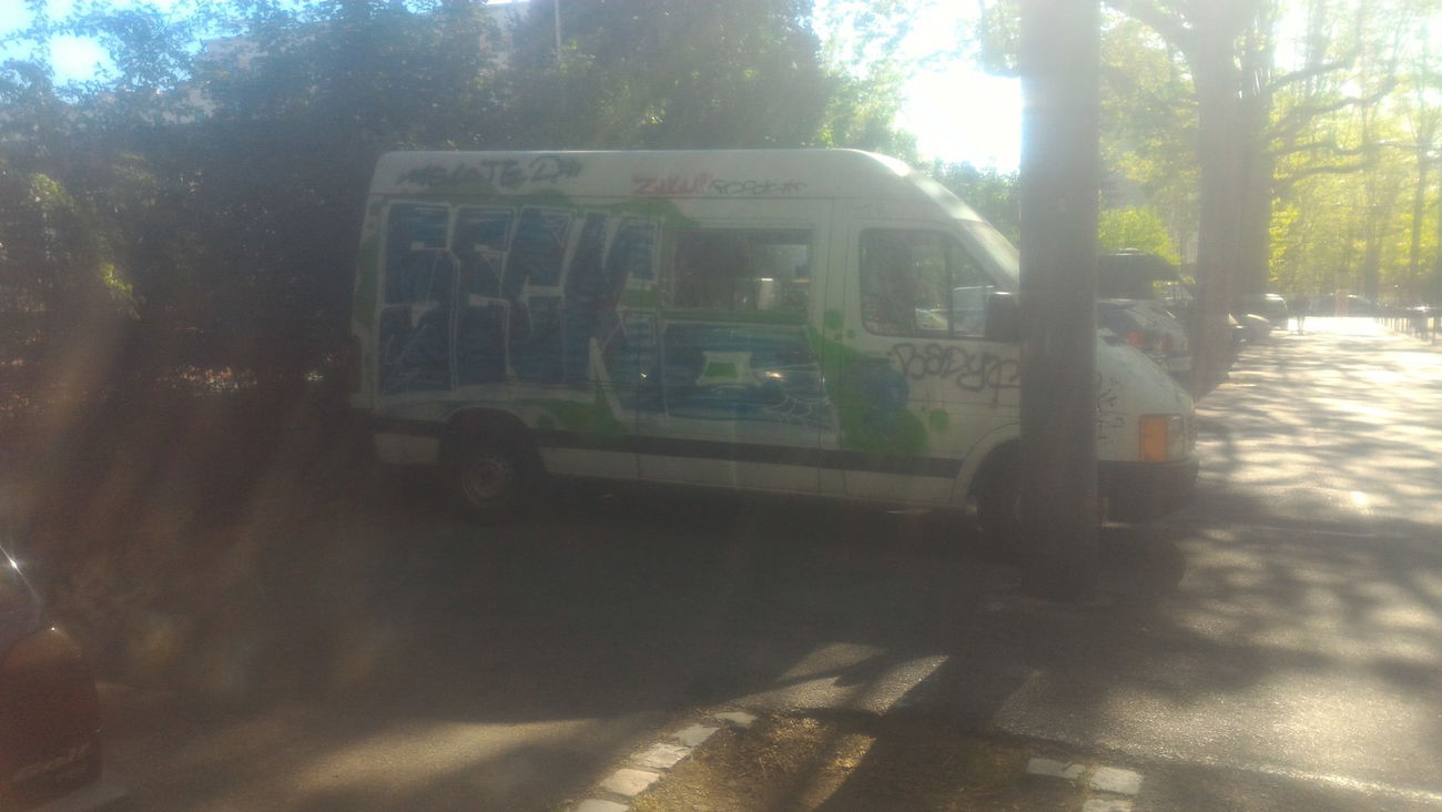 Graffiti Bombing - Photo by strasbourgraffiti