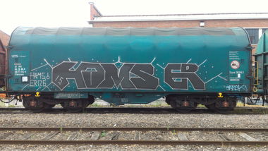 Graffiti Train - Photo by strasbourgraffiti