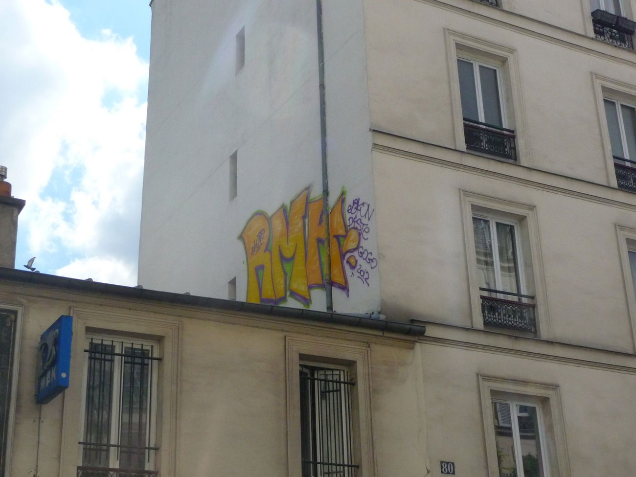 Graffiti Bombing - Photo by strasbourgraffiti