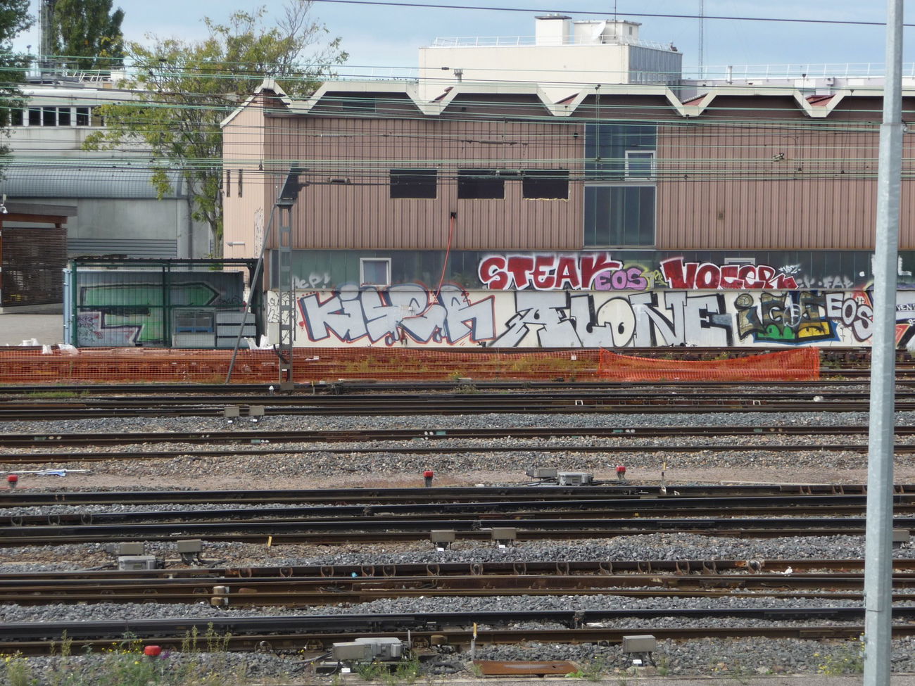 Graffiti Bombing - Photo by strasbourgraffiti