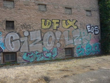 Graffiti Bombing - Photo by strasbourgraffiti