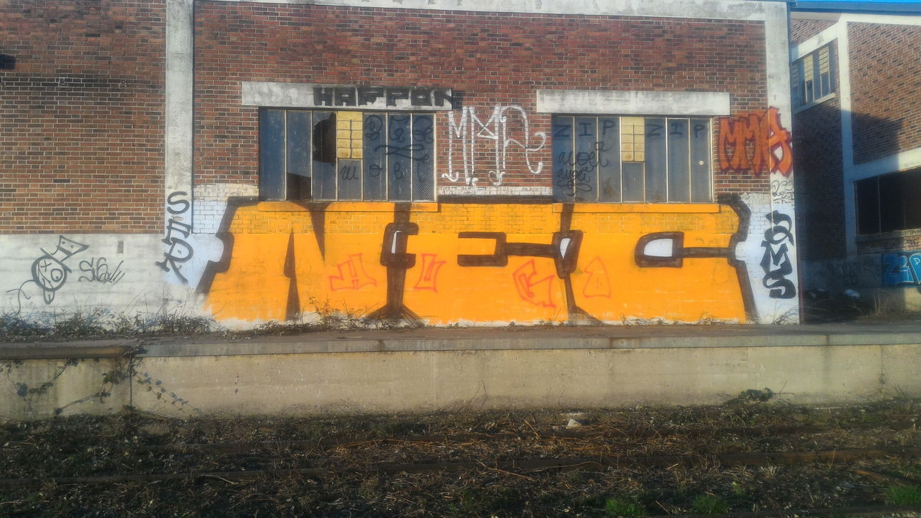 Graffiti Bombing - Photo by strasbourgraffiti