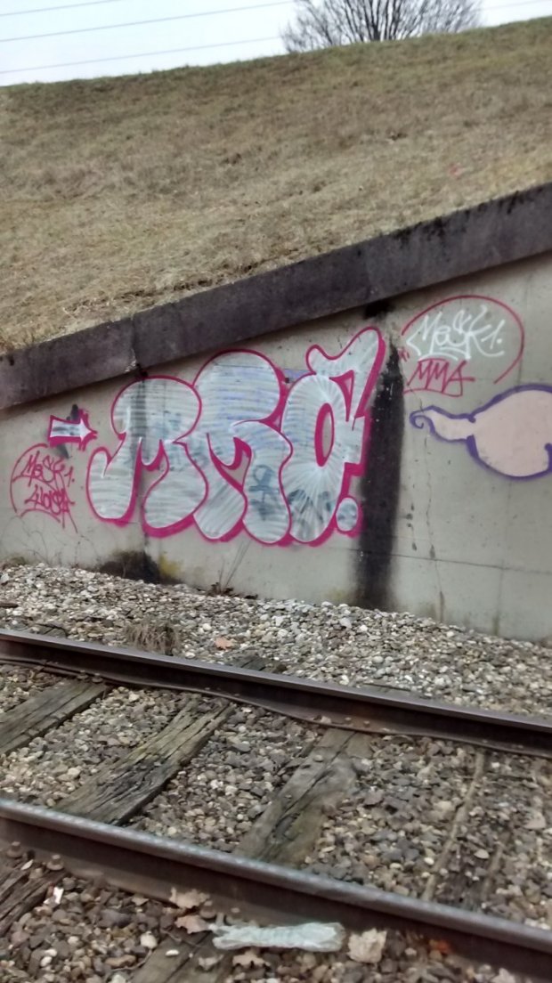 Graffiti Bombing - Photo by strasbourgraffiti