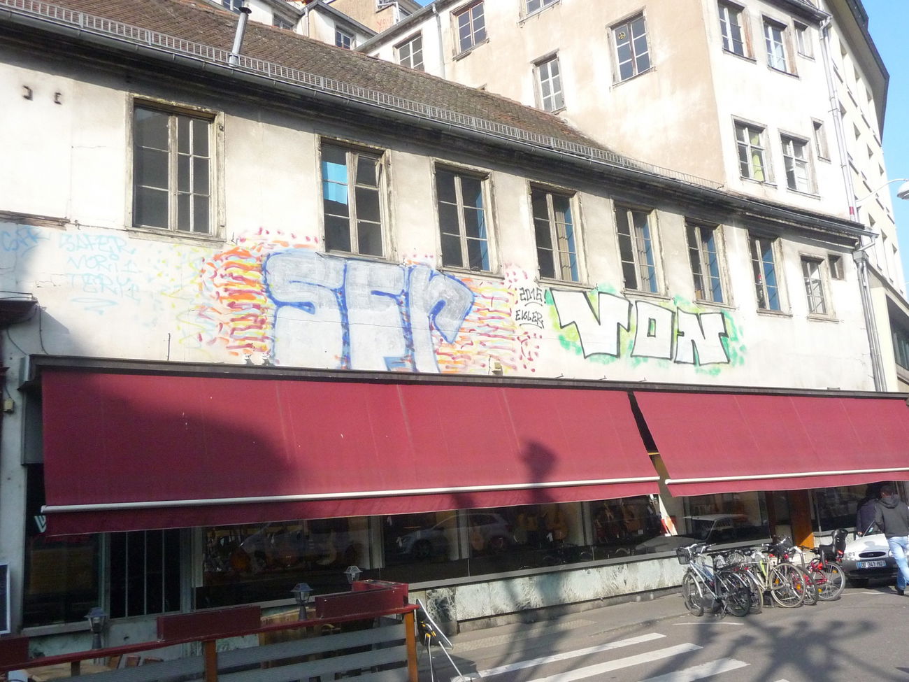 Graffiti Bombing - Photo by strasbourgraffiti