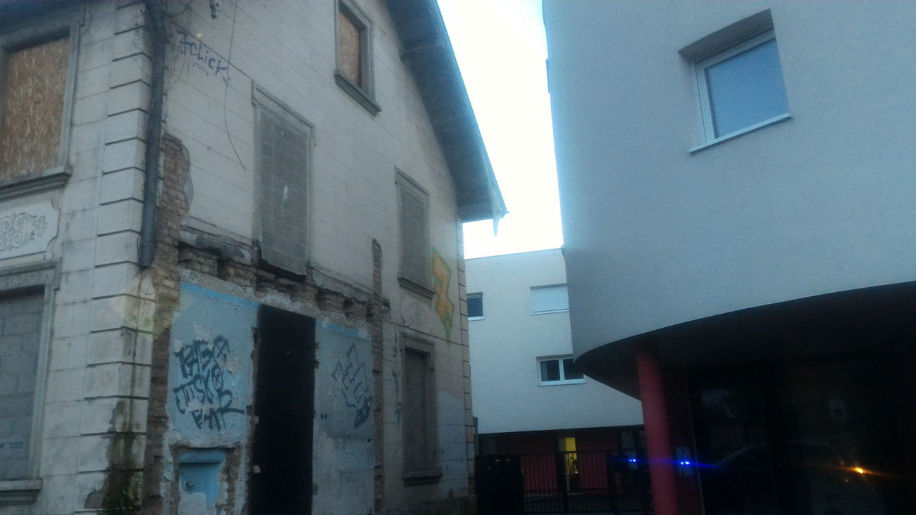 Graffiti Bombing - Photo by strasbourgraffiti