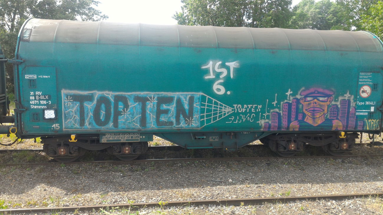 Graffiti Train - Photo by strasbourgraffiti