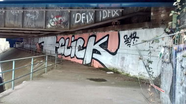 Graffiti Bombing - Photo by strasbourgraffiti