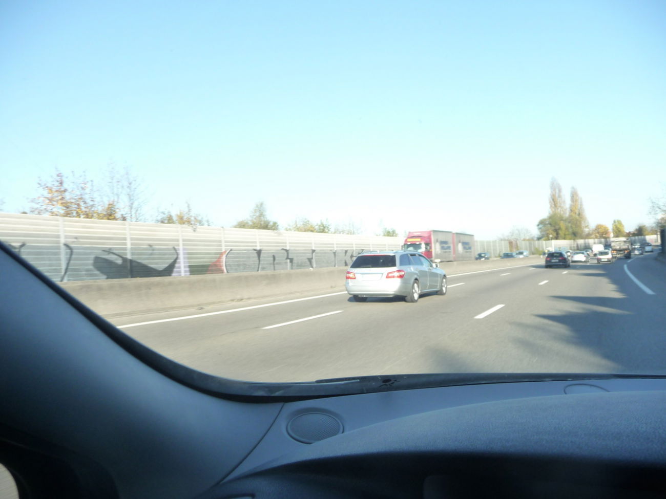 Graffiti Bombing - Photo by strasbourgraffiti