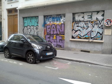 Graffiti Bombing - Photo by strasbourgraffiti