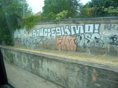Graffiti Bombing - Photo by strasbourgraffiti