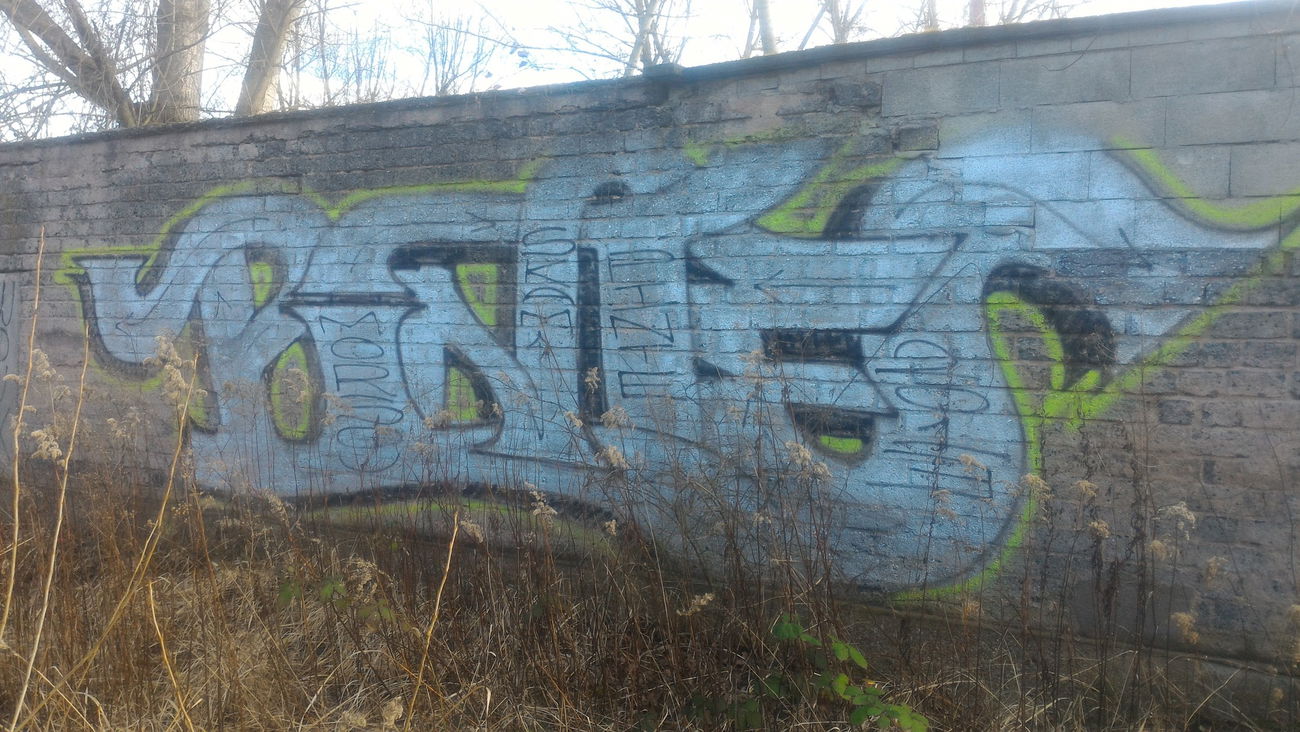 Graffiti Bombing - Photo by strasbourgraffiti