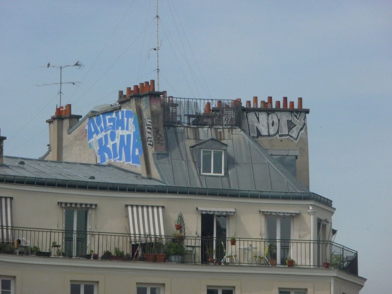 Graffiti Bombing - Photo by strasbourgraffiti