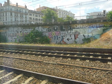 Graffiti Bombing - Photo by strasbourgraffiti