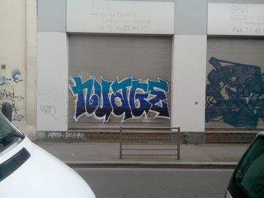 Graffiti Bombing - Photo by strasbourgraffiti