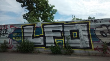 Graffiti Bombing - Photo by strasbourgraffiti