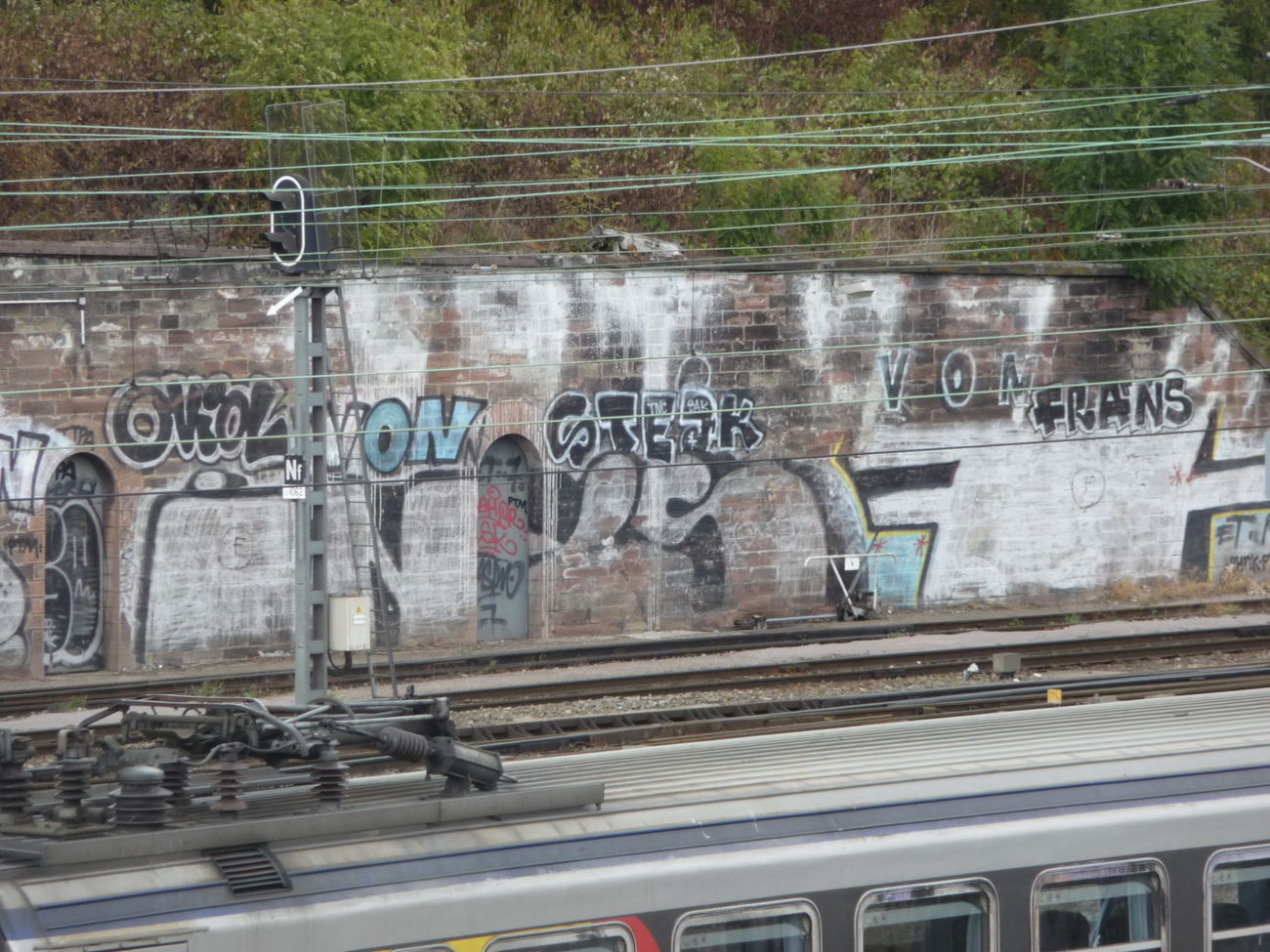 Graffiti Bombing - Photo by strasbourgraffiti